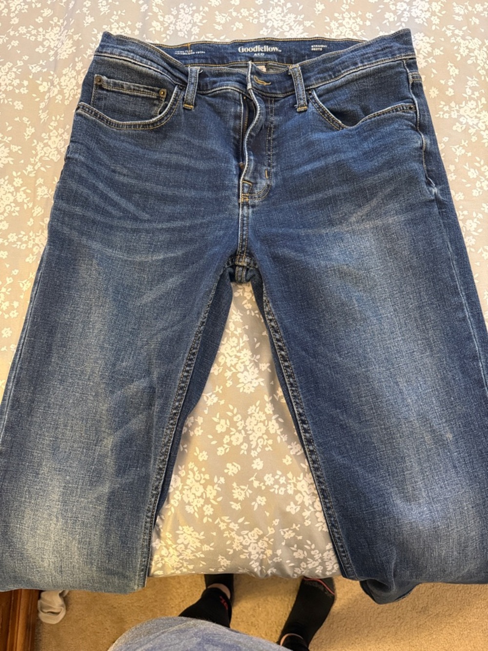 Goodfellow & Co Men's Washed Blue Straight Jeans